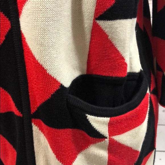 Super cute H&M sweater with pockets - Picture 2 of 5